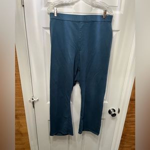 Catherine’s Drake Blue Pull on Knit Jeans with pockets